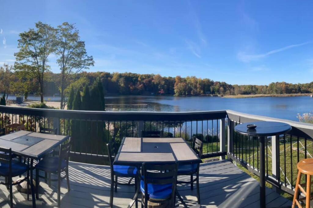 Mountain Retreat - Hot Tub, Lake, Fire Pit, Wineries, Restaurant * Harpers Ferry