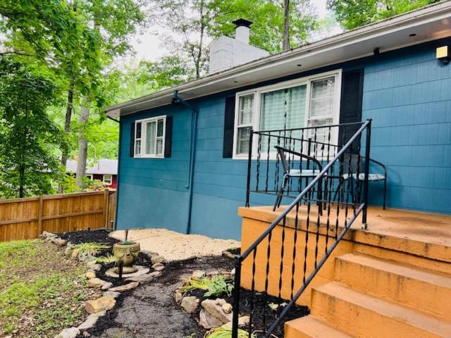Mountain Retreat - Hot Tub, Lake, Fire Pit, Wineries, Restaurant Holiday home Harpers Ferry