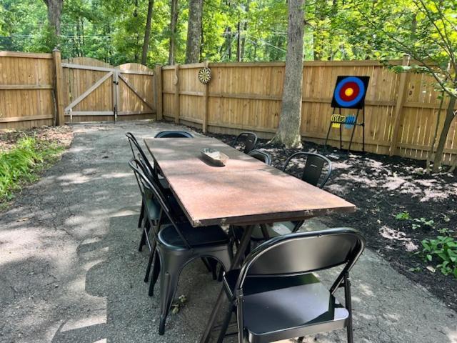 Holiday home Mountain Retreat - Hot Tub, Lake, Fire Pit, Wineries, Restaurant