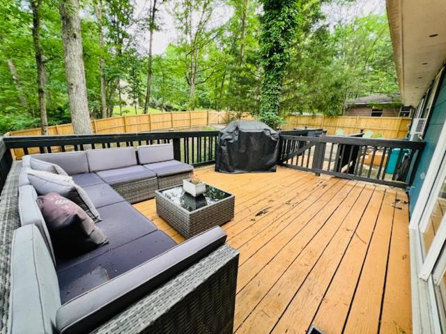 Holiday home Mountain Retreat - Hot Tub, Lake, Fire Pit, Wineries, Restaurant Harpers Ferry