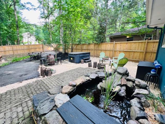 Mountain Retreat - Hot Tub, Lake, Fire Pit, Wineries, Restaurant *