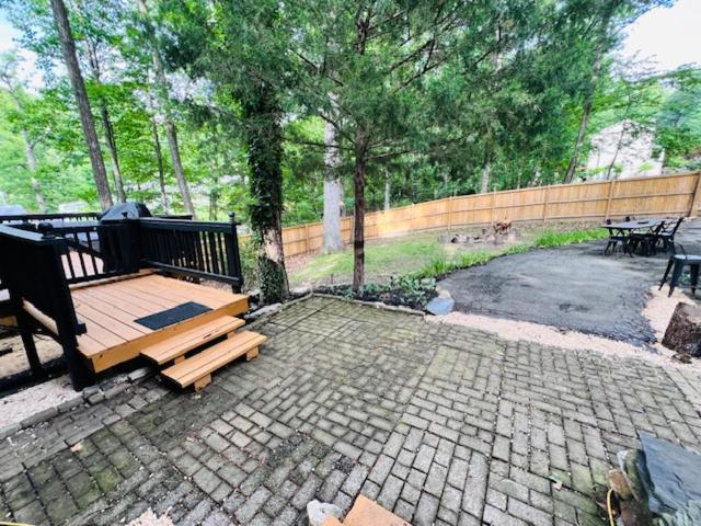 Mountain Retreat - Hot Tub, Lake, Fire Pit, Wineries, Restaurant Holiday home Harpers Ferry